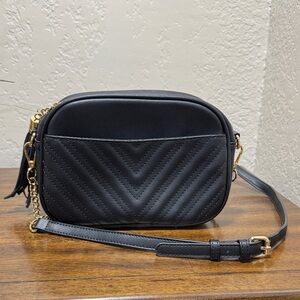 Chic Black Quilted Crossbody Bag